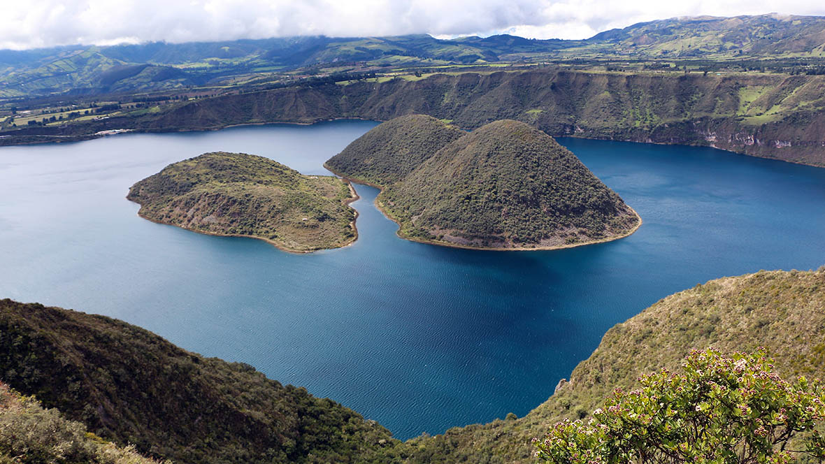 Hike in Cotacachi Cayapas Ecological Reserve