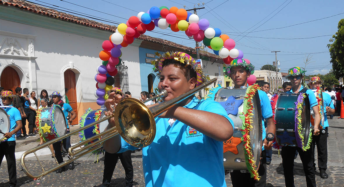 parade in el salvador