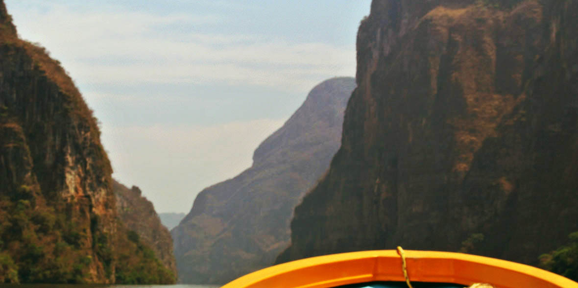 Sumidero Canyon boat tour in Chiapas, Mexico