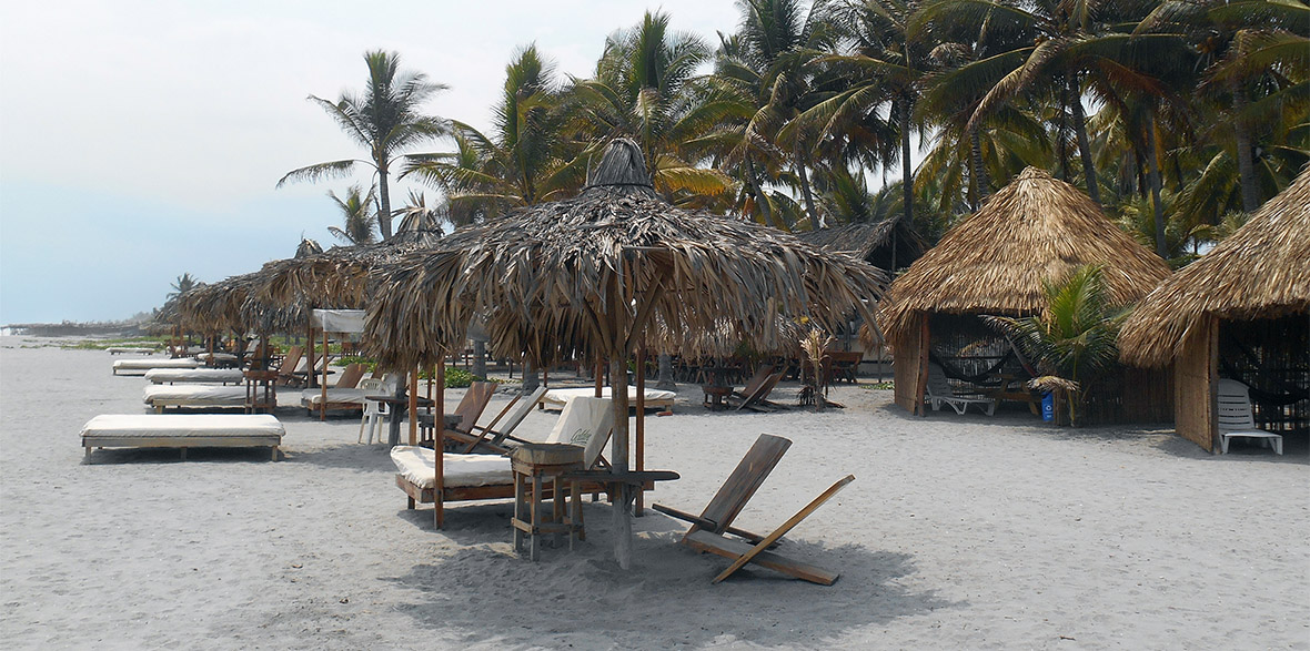 tortuga village beach